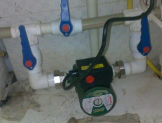 裝個地?zé)嵫h(huán)泵，暖氣一開家里24小時都不冷！